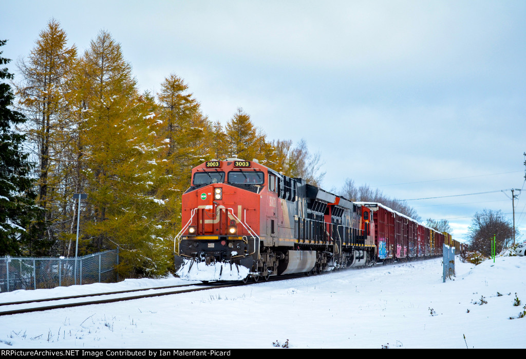 CN 3003 leads 403 at Belzile Street